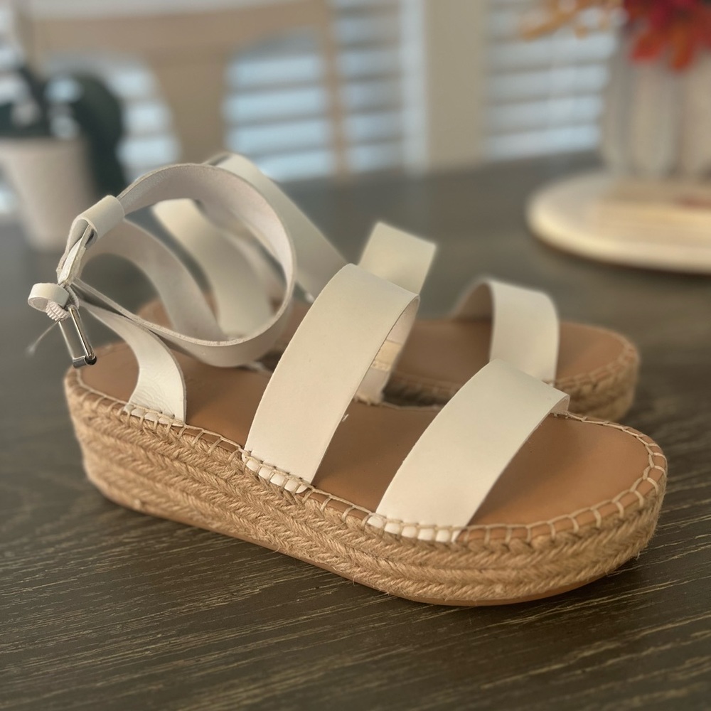 Strappy wedge sandal